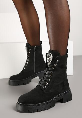 Чорні Черевики