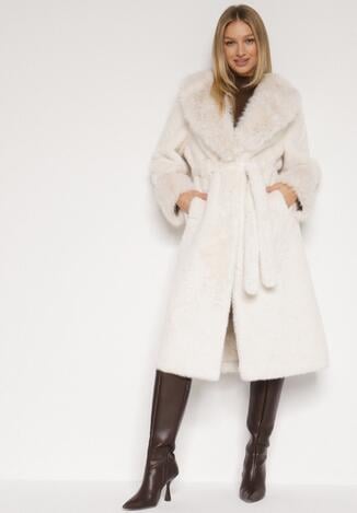 Біле Пальто