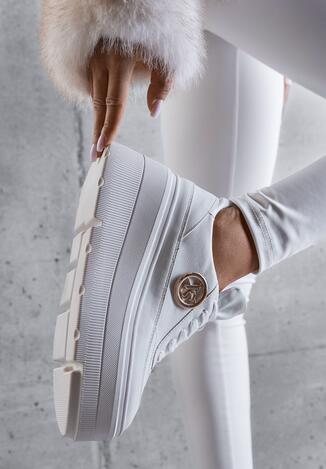 Білі Снікерси