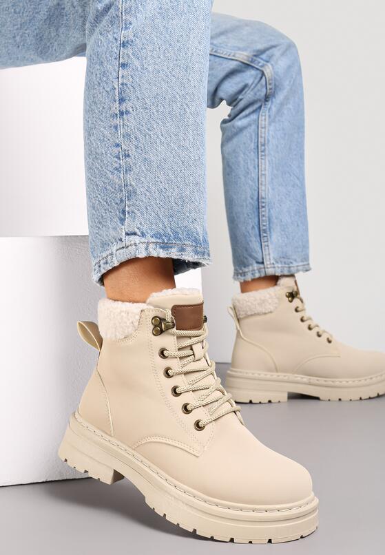 Бежеві Черевики 1