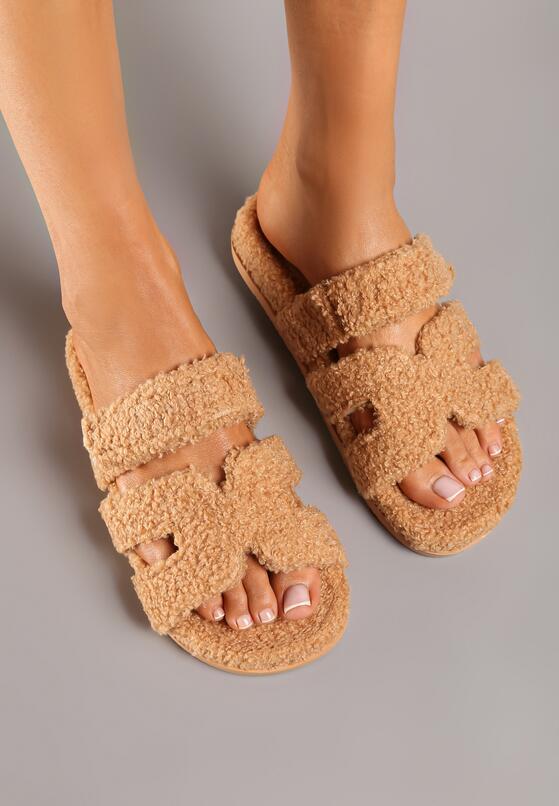 Коричневі Шльопанці 3