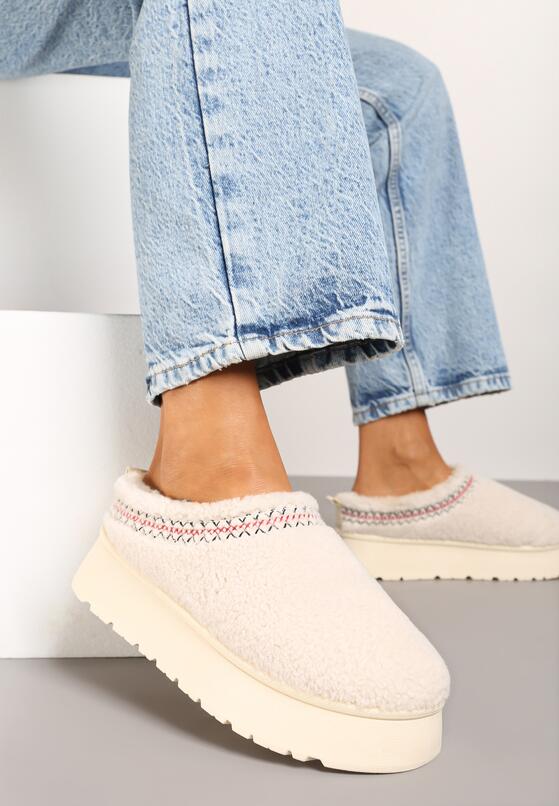 Бежеві Сноубутси 1