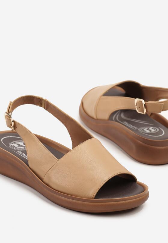 Бежеві Сандалі 6