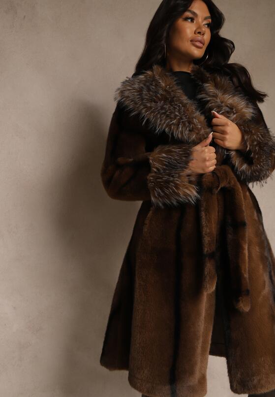 Коричневе Пальто 2