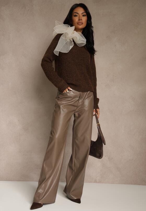 Коричневий Светр 2