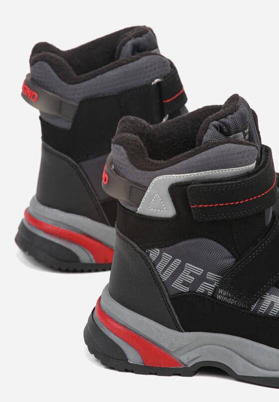 Сірі Сноубутси 3