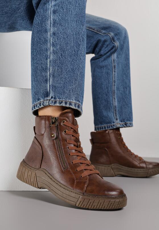 Коричневі Черевики 1