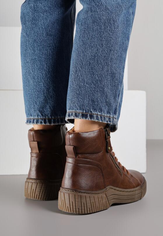 Коричневі Черевики 3