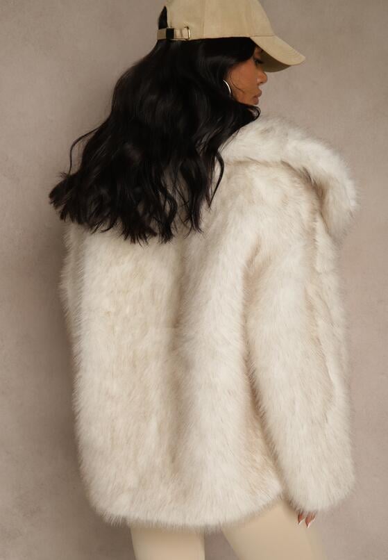 Біла Куртка 3