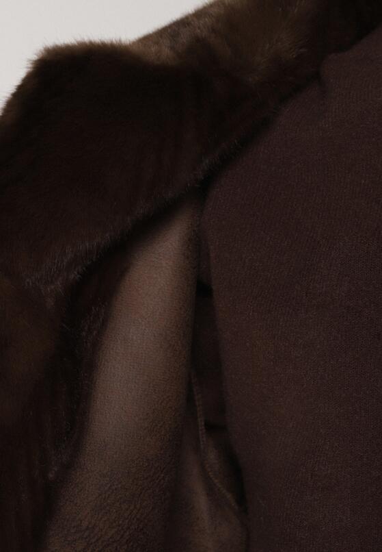 Коричневе Пальто 5