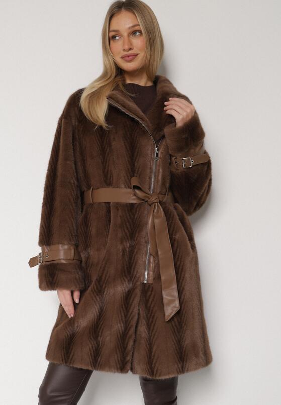 Коричневе Пальто 1