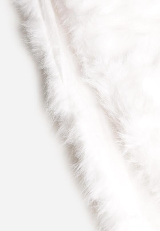 Біле Пончо 8