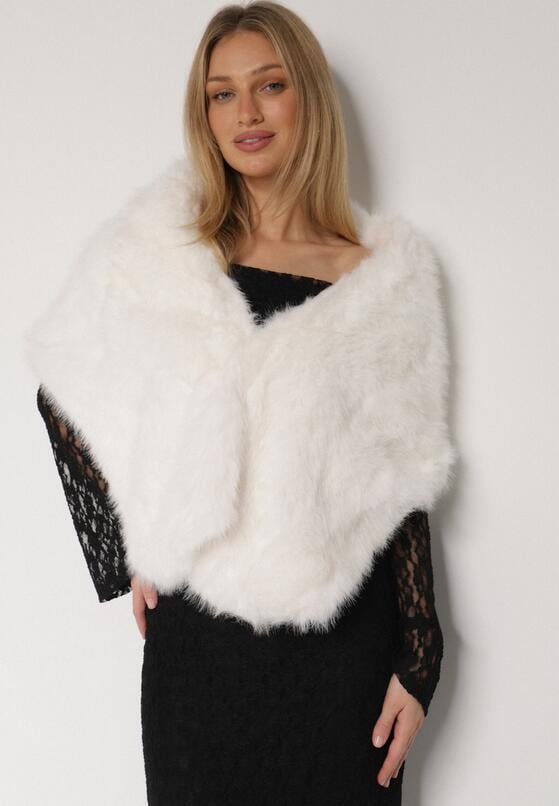 Біле Пончо 4