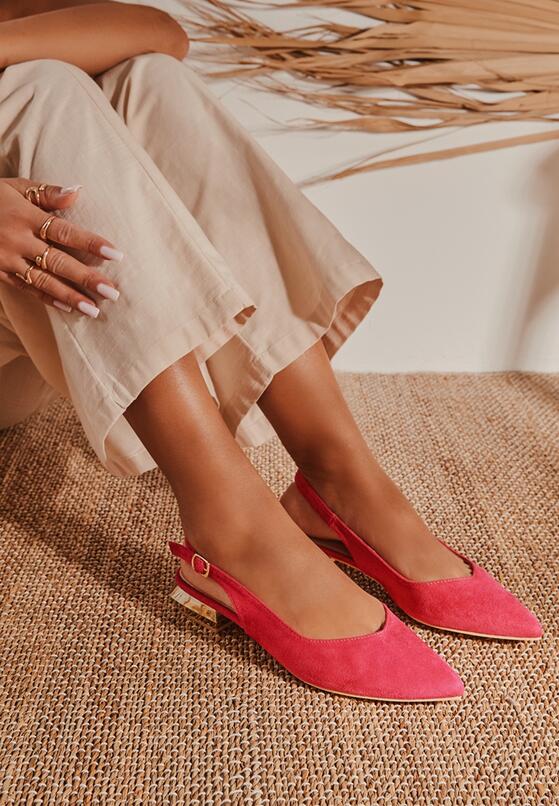 Малинові Сандалі 1