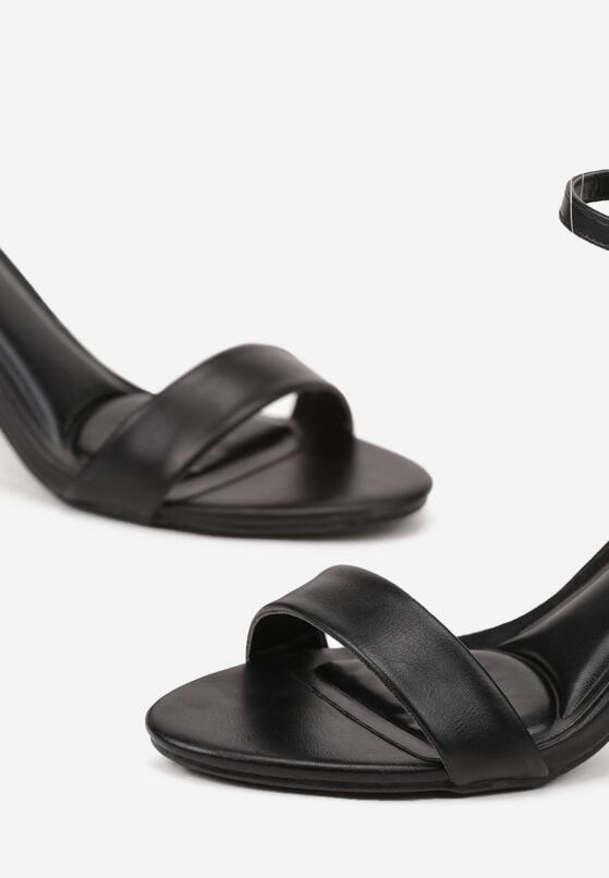 Чорні Босоніжки 6