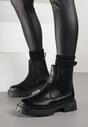 Чорні Черевики