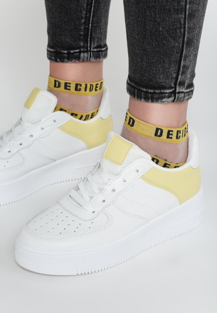 Білі Снікерси