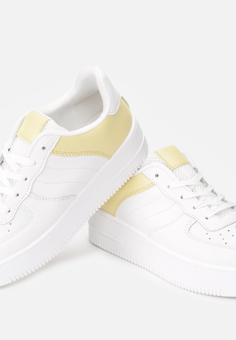 Білі Снікерси