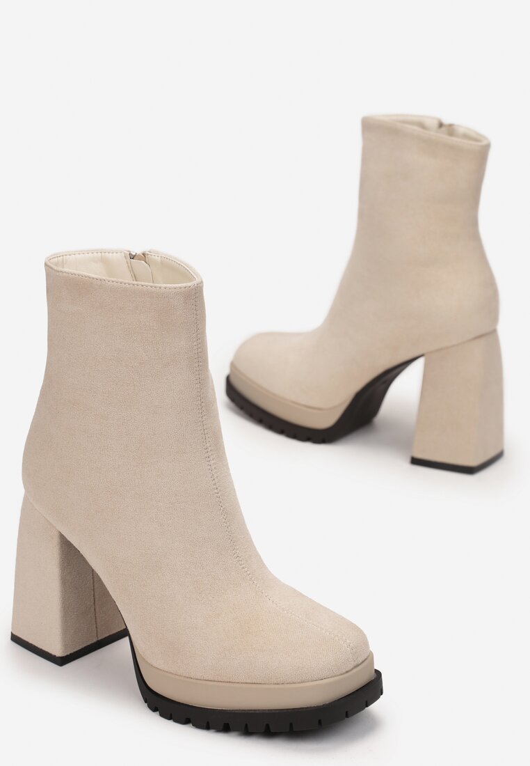 Бежеві Ботильйони