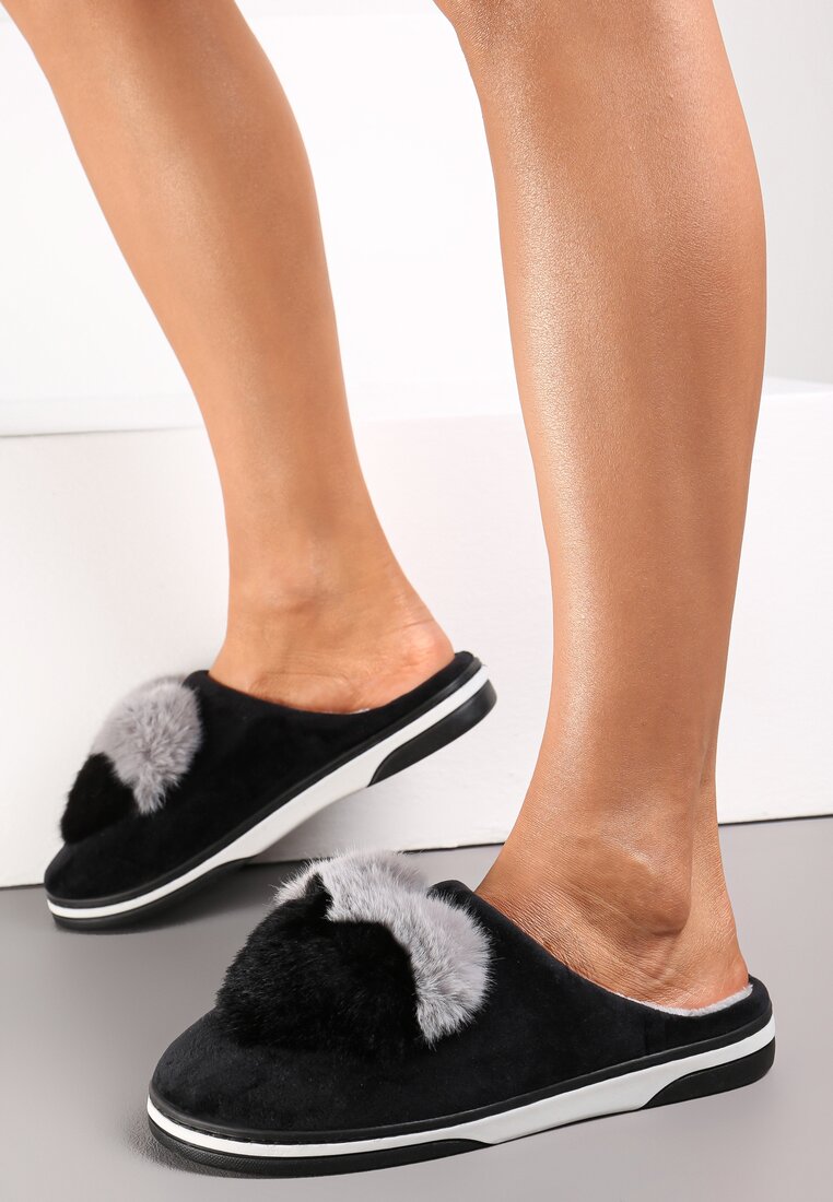 Чорні Тапки