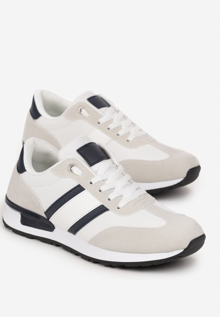 Білі Кросівки