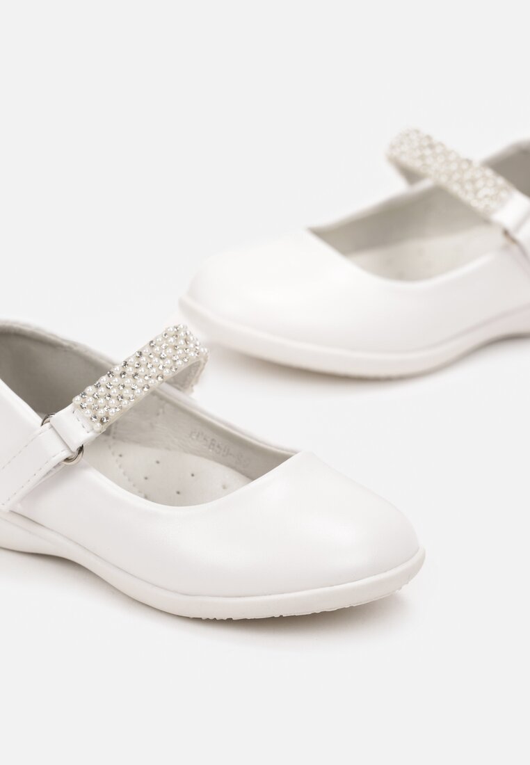 Білі Балетки