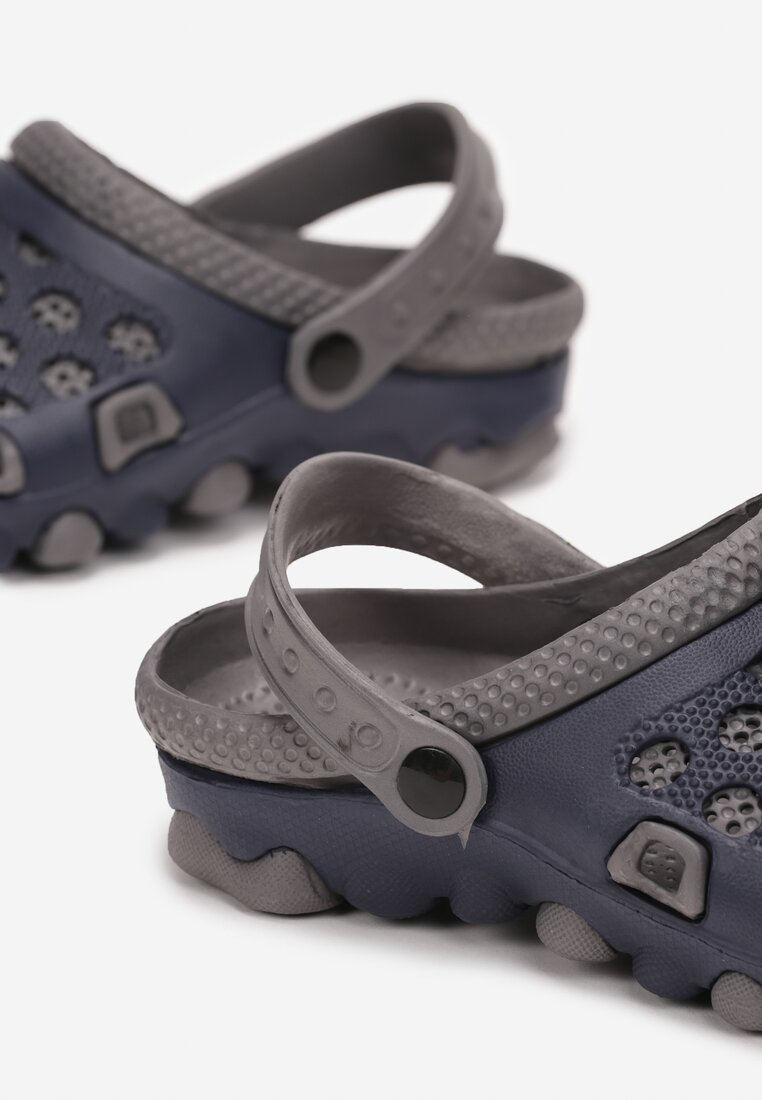 Сині Шльопанці