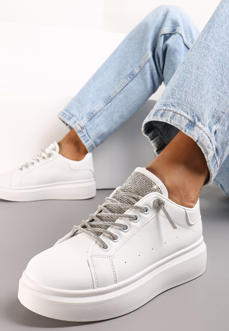 Білі Снікерси