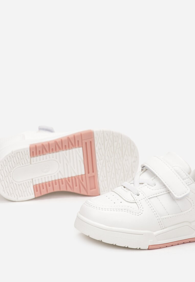 Білі Кросівки