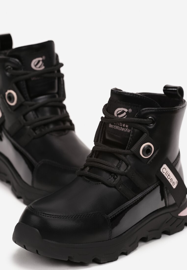 Чорні Черевики