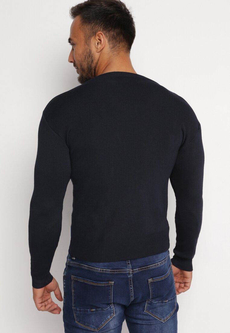 Синій Светр