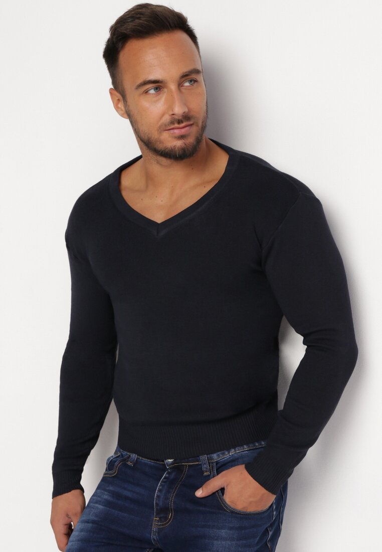 Синій Светр