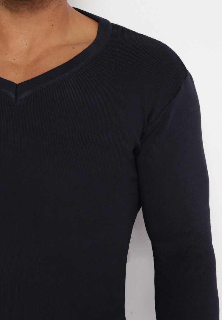 Синій Светр