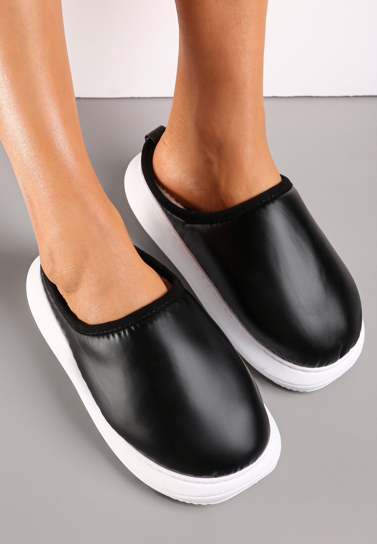 Чорні Тапки