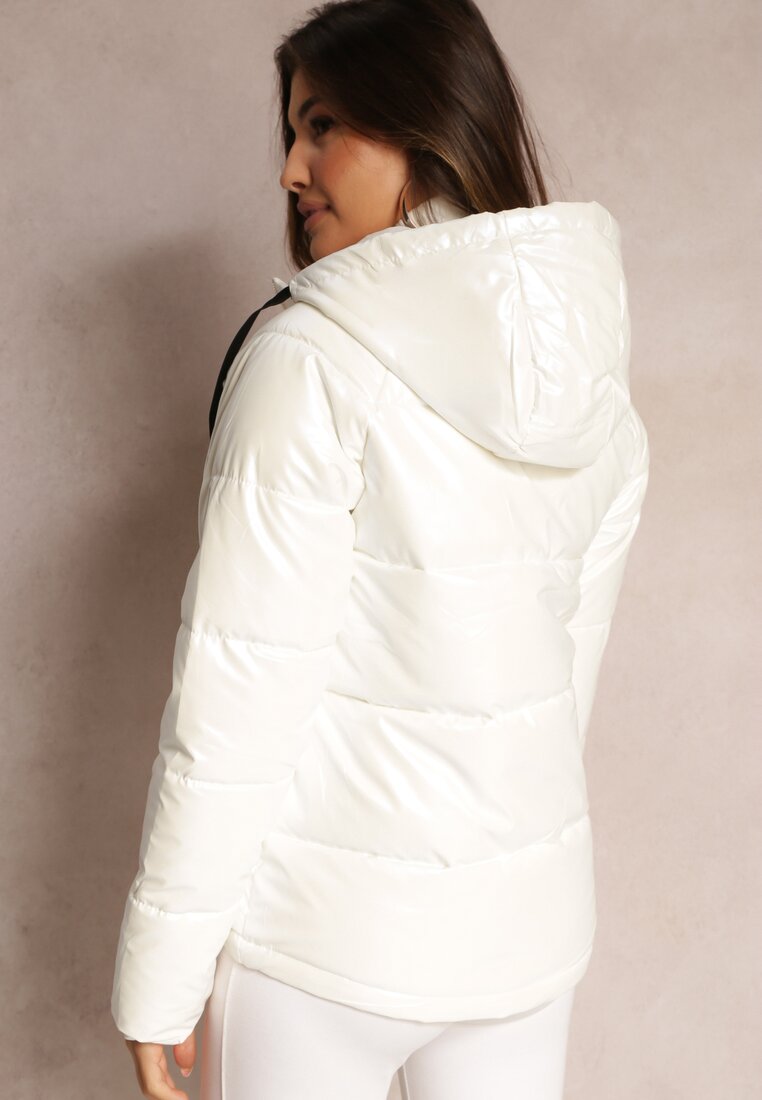 Біла Куртка