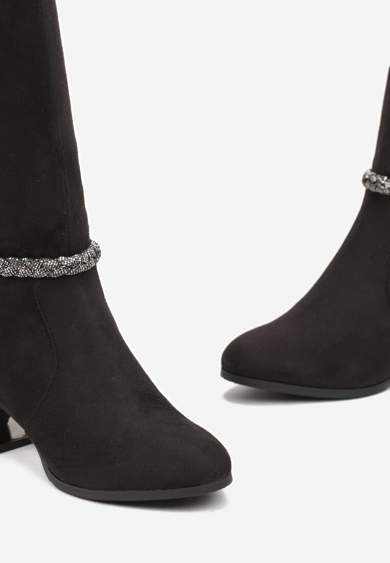 Чорні Чоботи