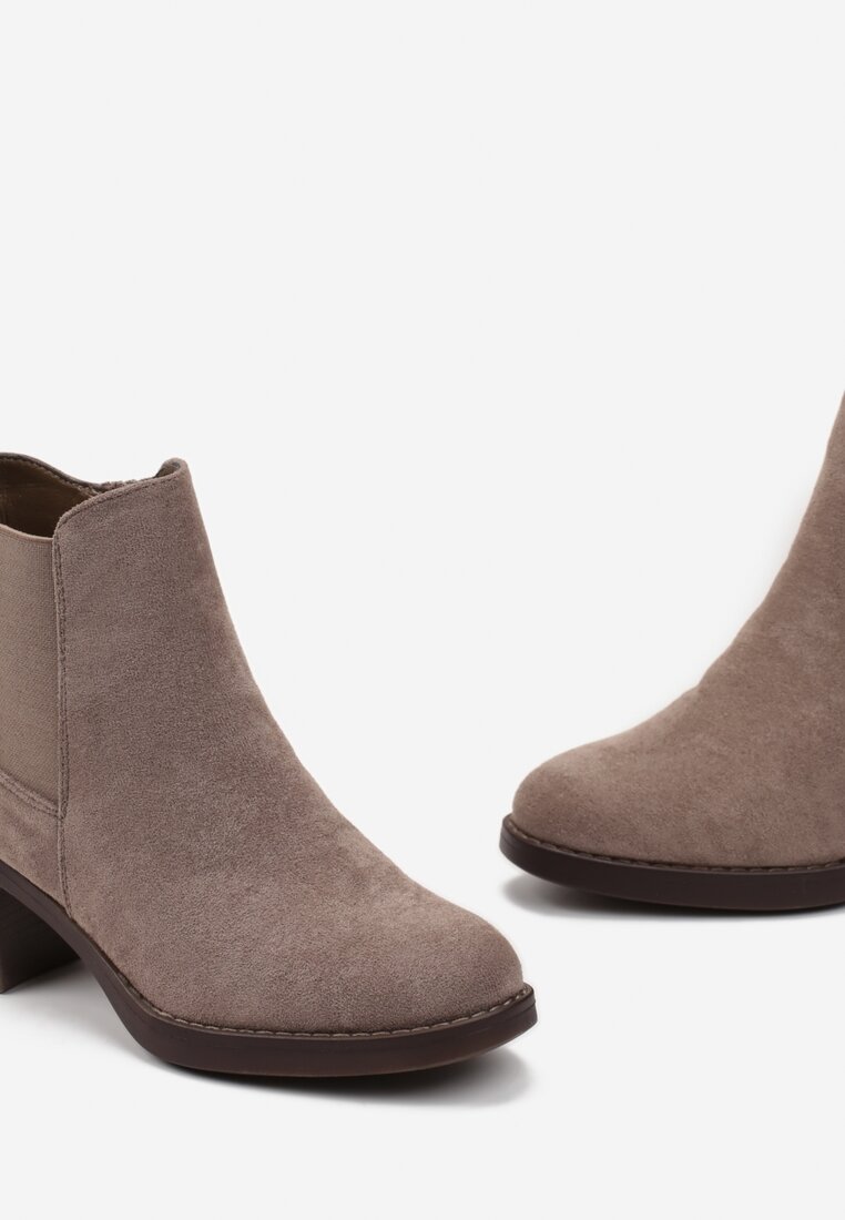 Бежеві Ботильйони