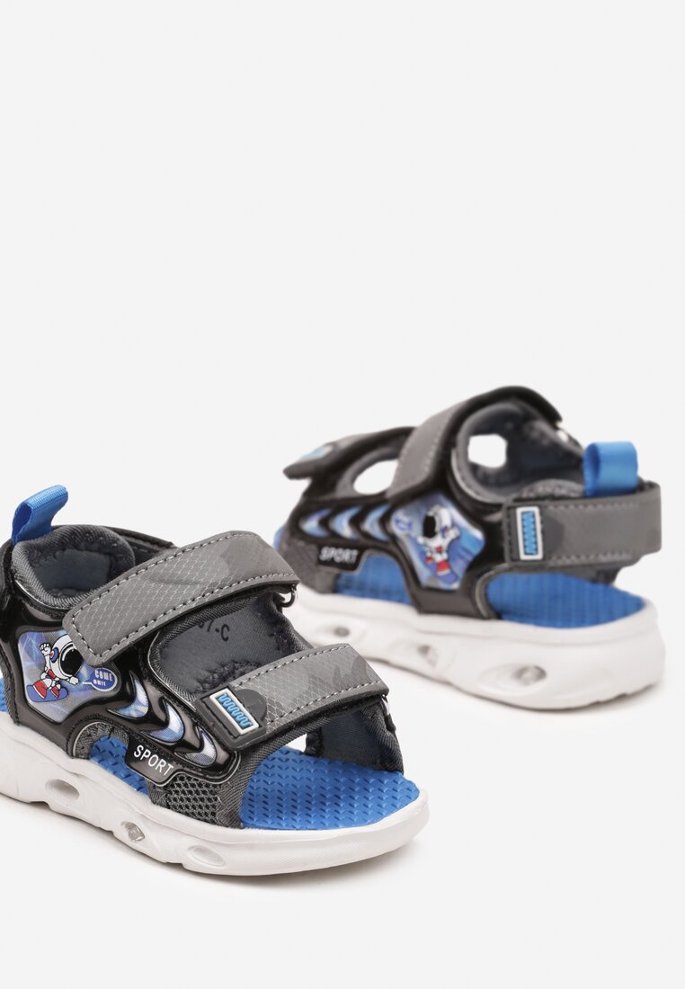 Сірі Сандалі