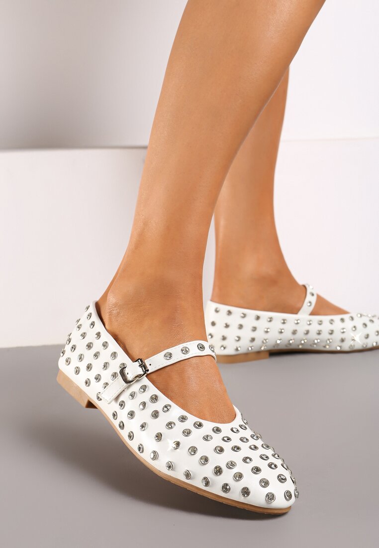 Білі Балетки