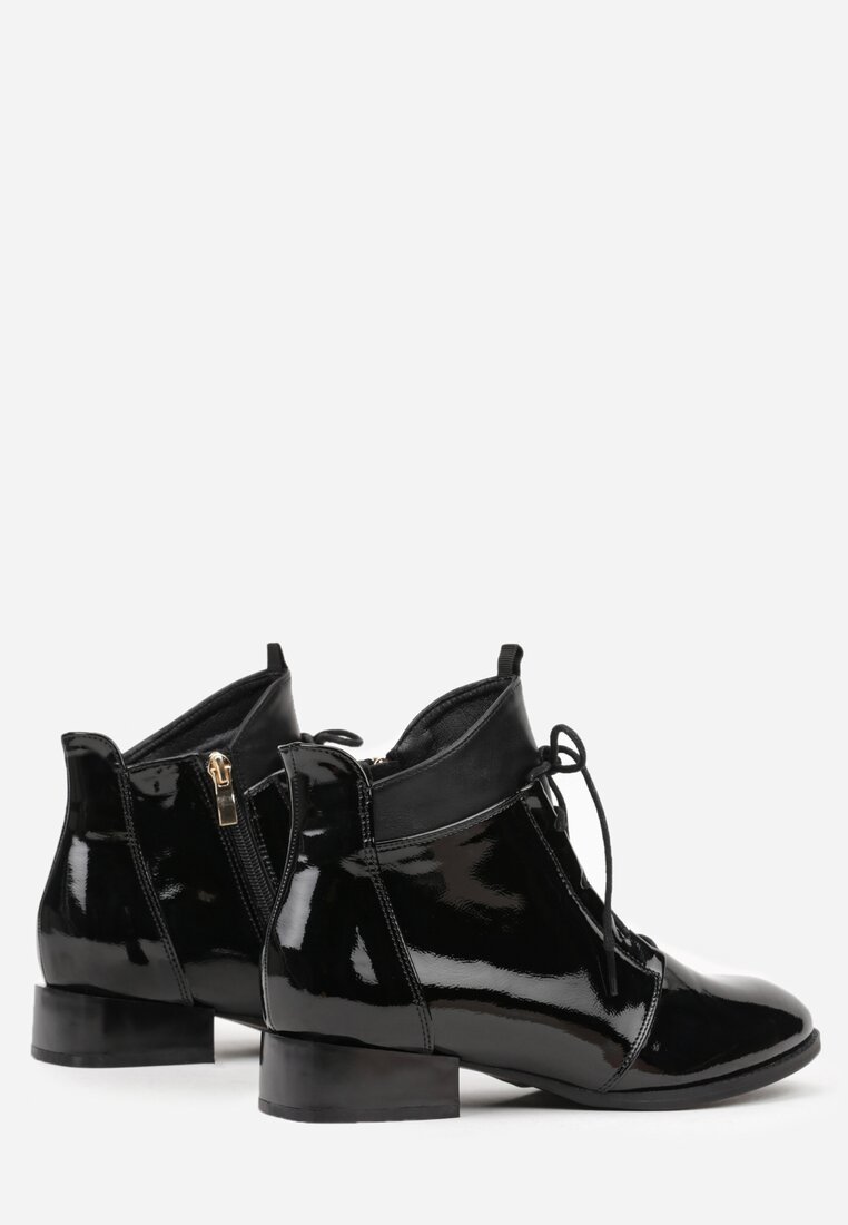 Чорні Черевики