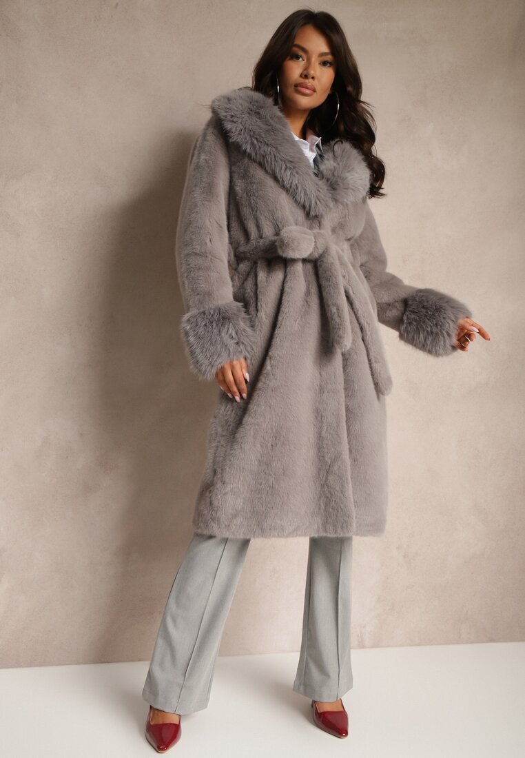 Сіре Пальто