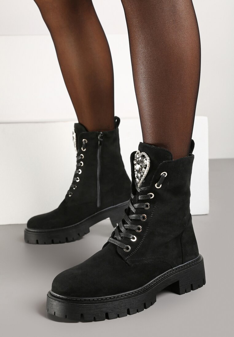 Чорні Черевики