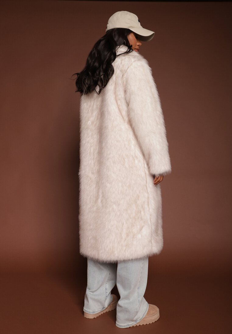 Біле Пальто