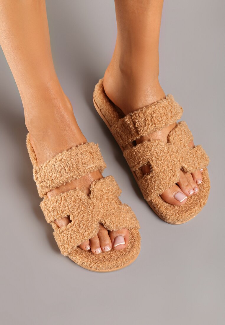 Коричневі Шльопанці