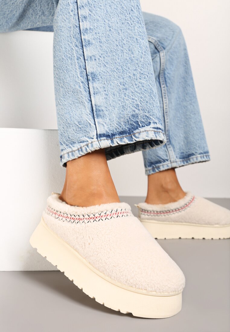 Бежеві Сноубутси