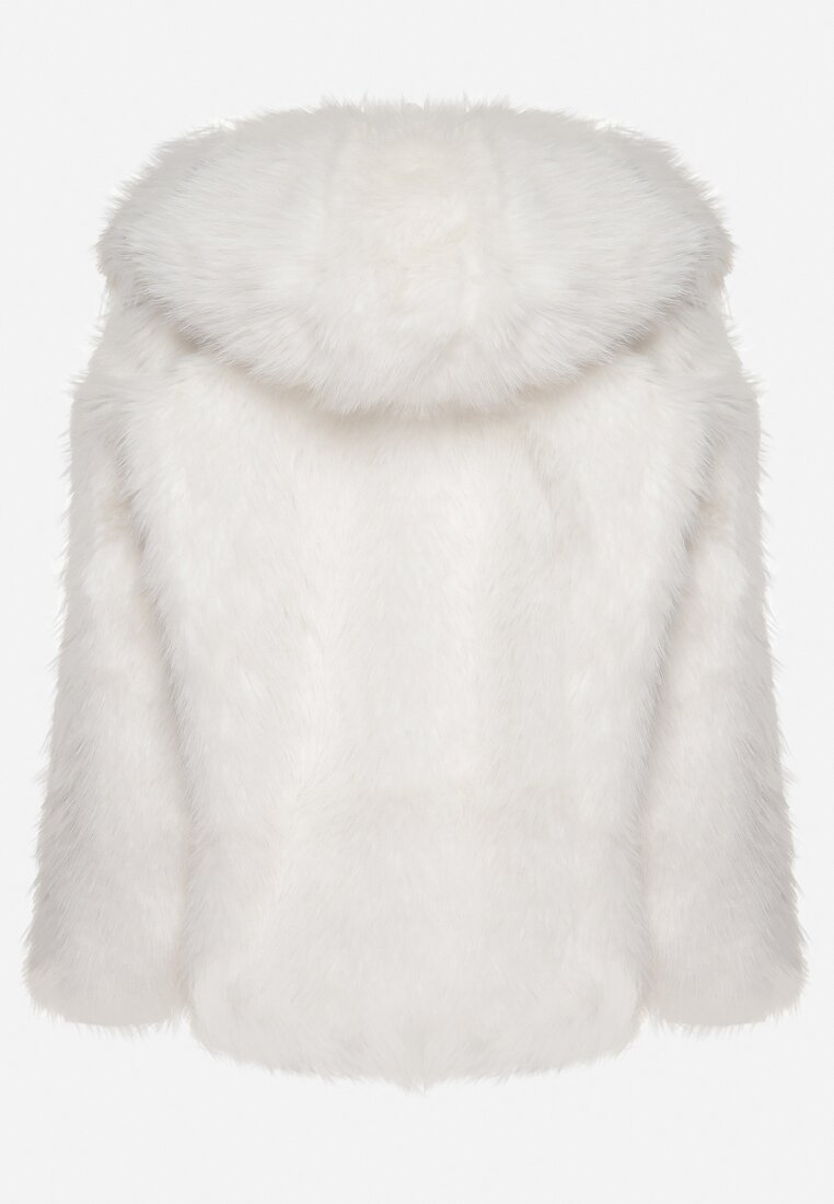 Біла Куртка