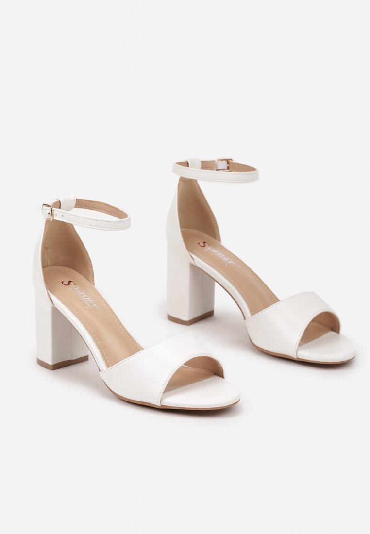 Білі Босоніжки