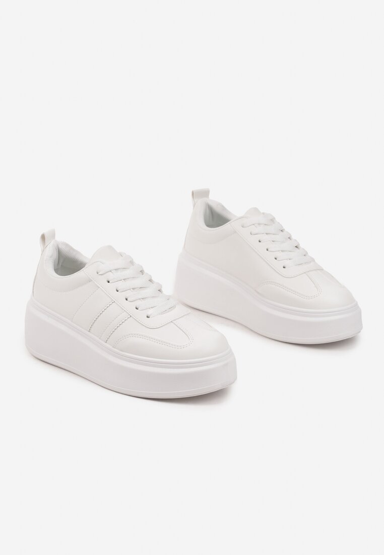 Білі Снікерси