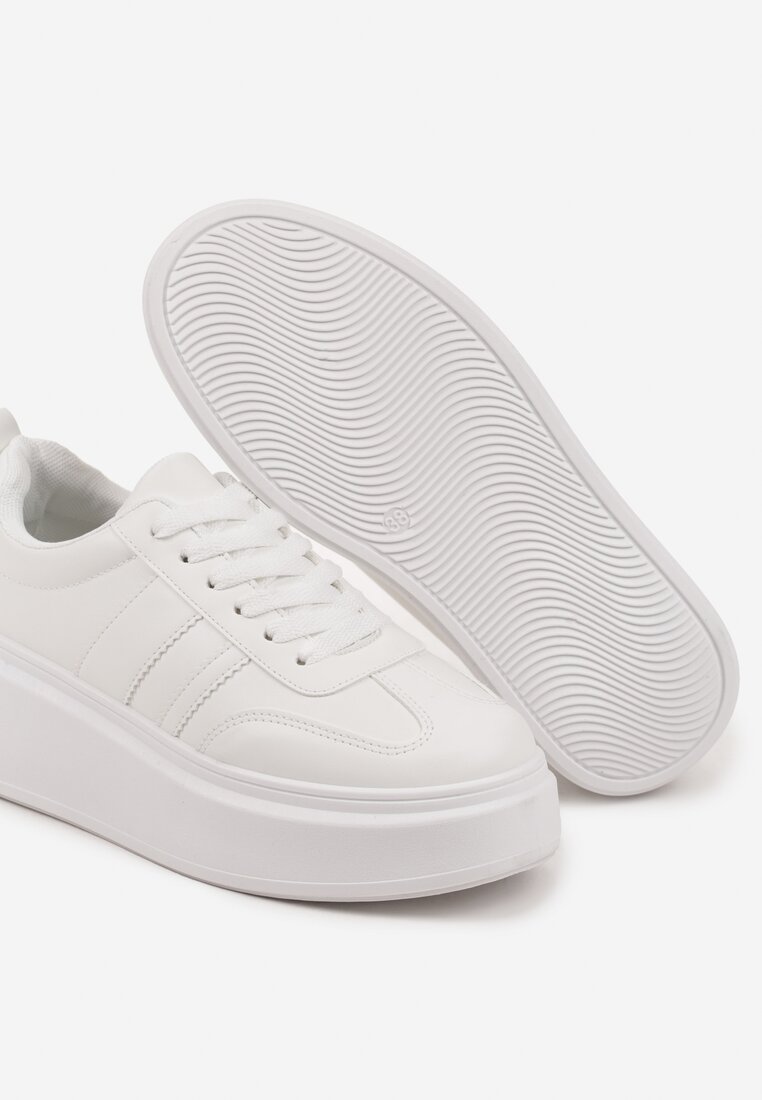 Білі Снікерси