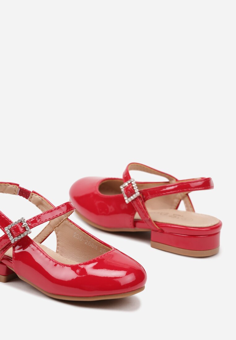 Червоні Сандалі